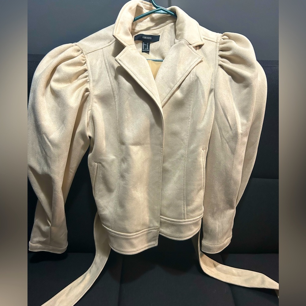 Foreve 21 beige jacket size m